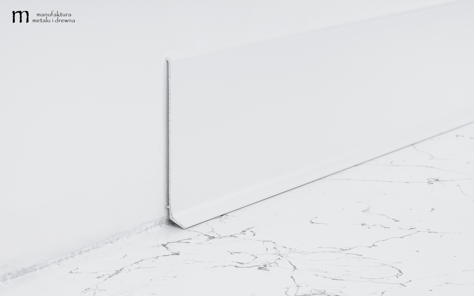 Aluminiowa listwa przypodłogowa 10 cm - biała