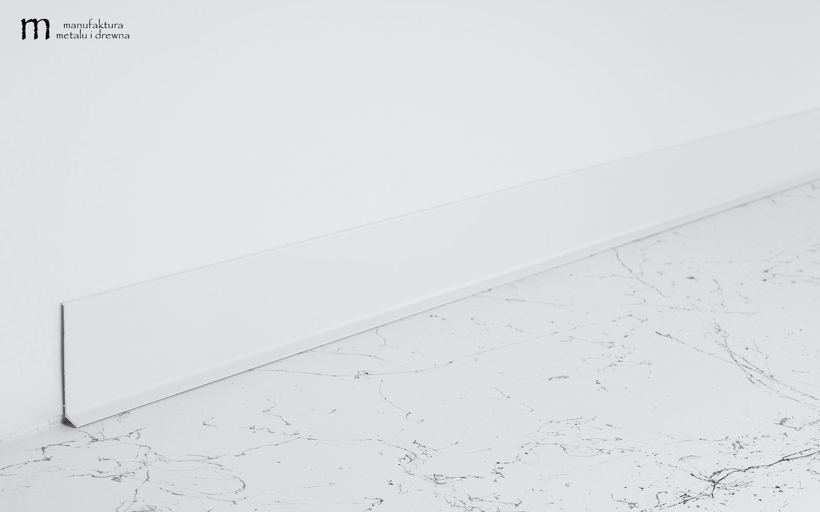 Aluminiowa listwa przypodłogowa 8 cm - biała - obrazek 3